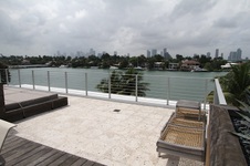 Enlarge photo 63
