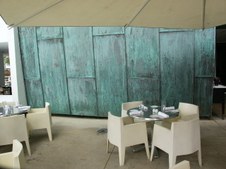 WATERFRONT DINING-UP SCALE