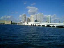 Enlarge photo 44