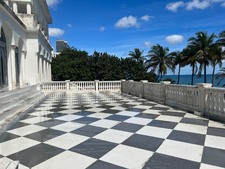 Enlarge photo 208