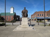 Hodgenville Square