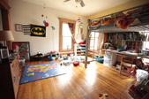 Enlarge photo 92
