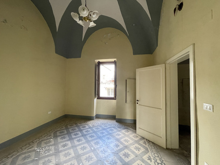 Enlarge photo 32