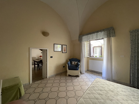 Enlarge photo 83
