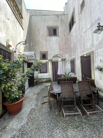 Enlarge photo 104