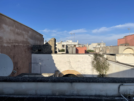 Enlarge photo 103