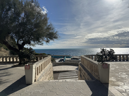 Enlarge photo 68