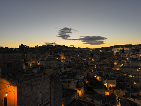 Enlarge photo 48