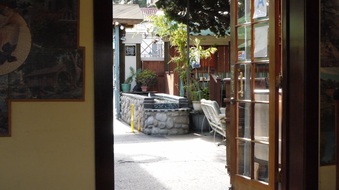Enlarge photo 32