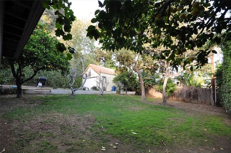 Enlarge photo 26