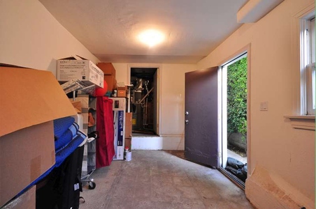 Enlarge photo 36