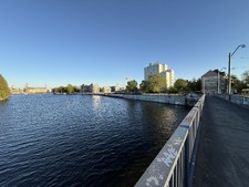 Enlarge photo 89
