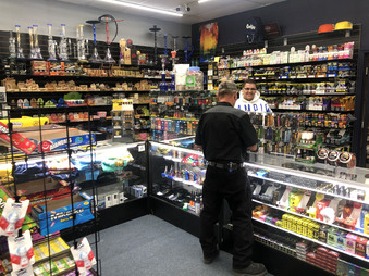 Vape shop - 540 Smoke & Vape-Decker