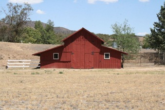 Old Red Barn Agua Dulce