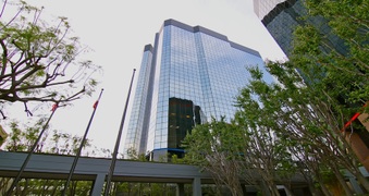 Hollywood Loc. Warner Center