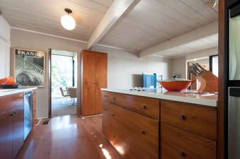 Cast 10746 Granda Hills