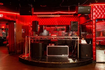 Los Globos Silvelake