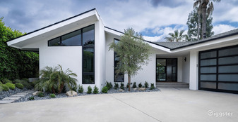 Giggster Mid Century Sherman Oaks