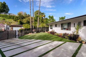 Image Loc Modern-393  Studio City