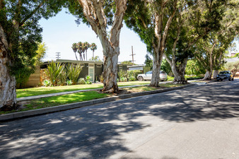 Universal D388-Mar Vista