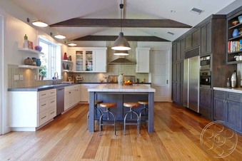 Image Loc Americana 66 Valley Village