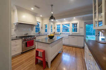 West Adams / Mid Wilshire