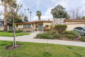 East West 063 Tarzana