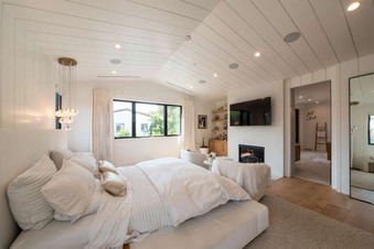 Cast 12495 Studio City