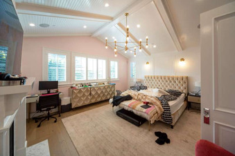 Cast 12548 Studio City