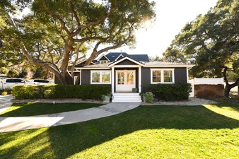 Universal B579 Newhall