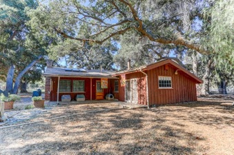 Universal 695 Santa Clarita