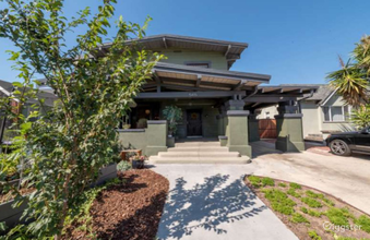 Giggster Resrtored 1913 Craftsman