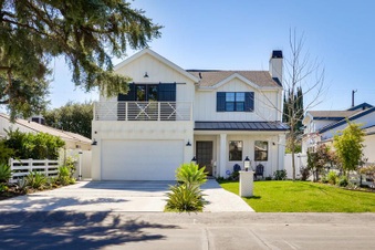 Universal B381 Sherman Oaks