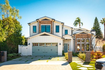 Universal B3878 Sherman Oaks