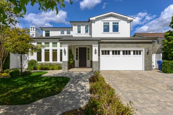 Universal B389 Studio City