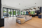 Enlarge photo 35