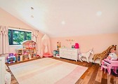 Enlarge photo 33