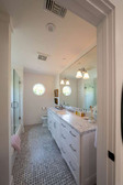 Enlarge photo 68