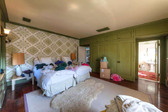 Enlarge photo 70
