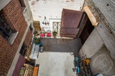 Enlarge photo 33