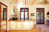 Enlarge photo 47