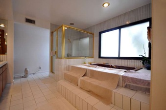 Enlarge photo 35