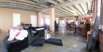 Enlarge photo 23
