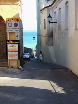 Enlarge photo 2