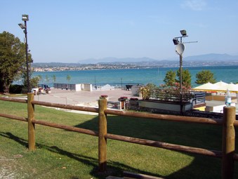 Enlarge photo 4