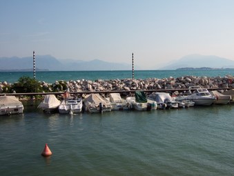 Enlarge photo 9