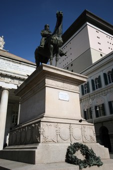 Enlarge photo 8