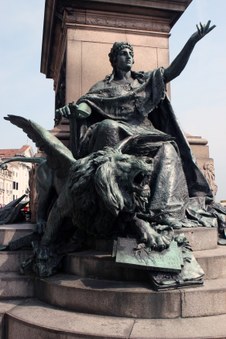 Enlarge photo 9
