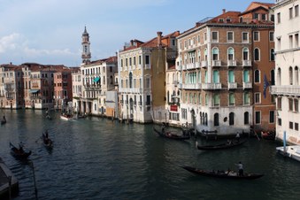 Enlarge photo 29
