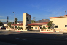 Glen Capri Motel